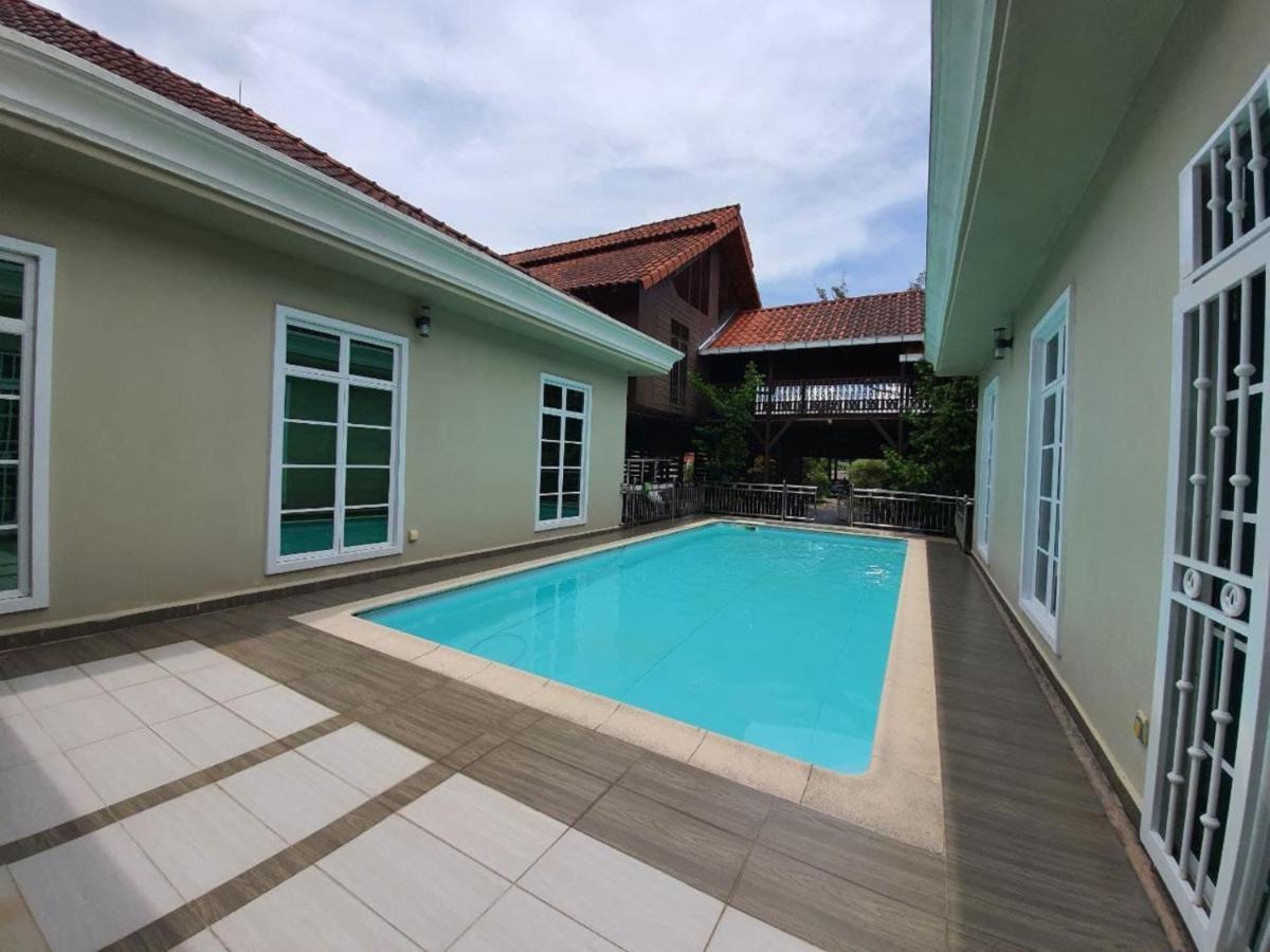 Villa Temila Pasir Puteh Exterior photo