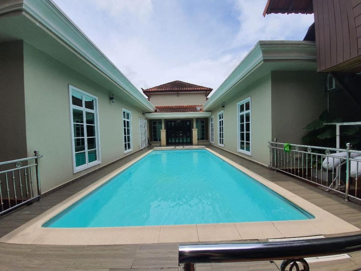 Villa Temila Pasir Puteh Exterior photo