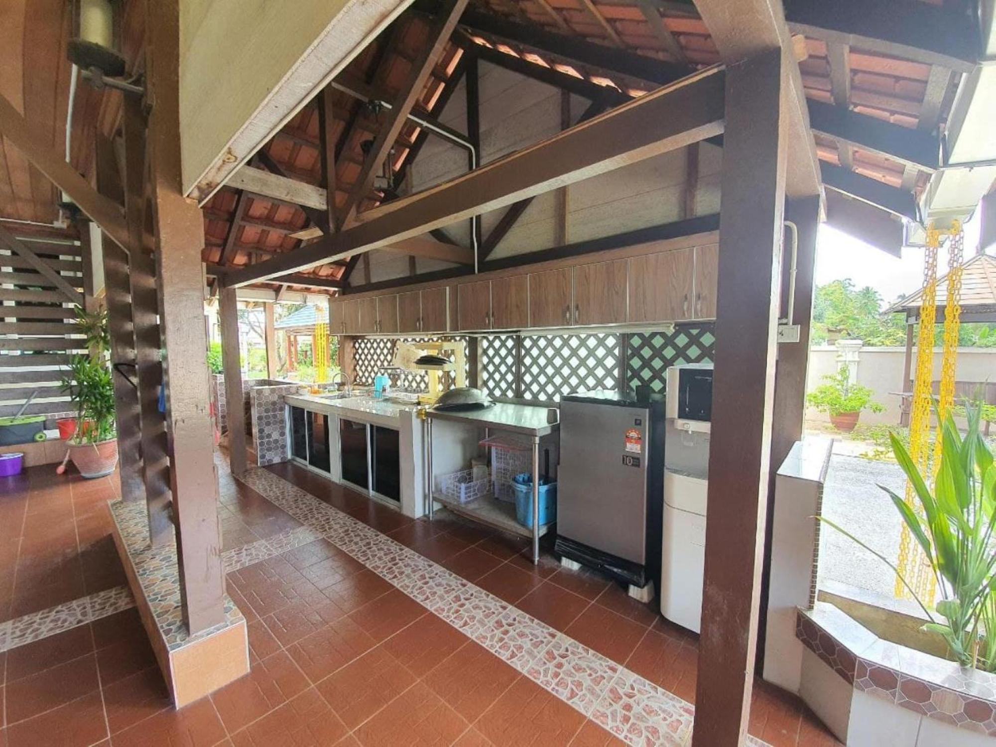 Villa Temila Pasir Puteh Exterior photo
