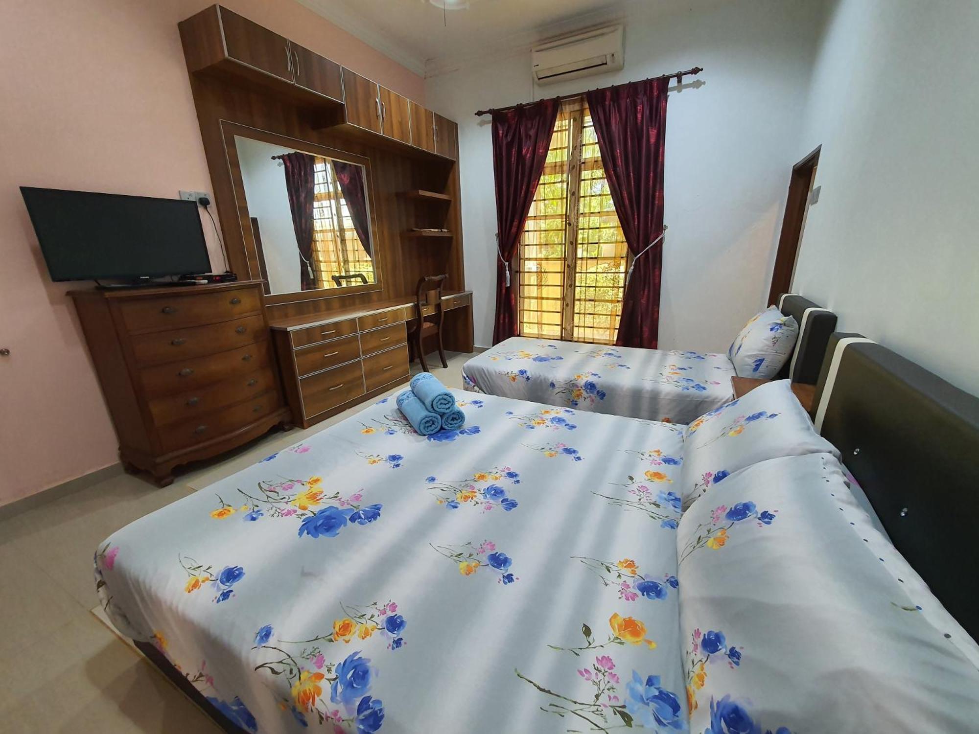 Villa Temila Pasir Puteh Exterior photo