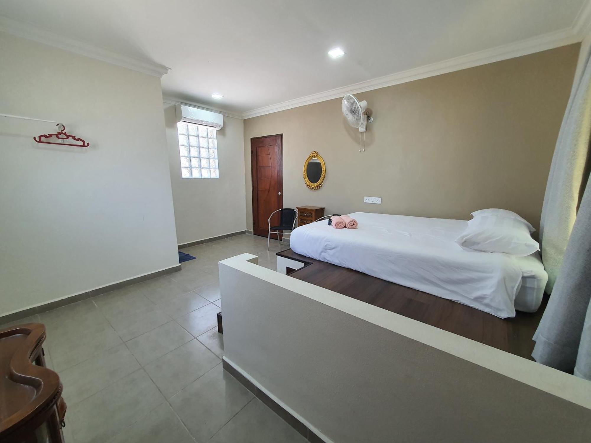 Villa Temila Pasir Puteh Exterior photo